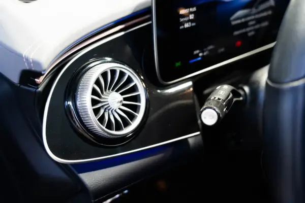 Mercedes-Benz EQE SUV 350+ 21
