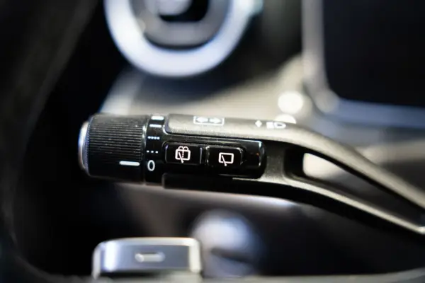Mercedes-Benz C 300 e T 9G-TRONIC AMG Line 8