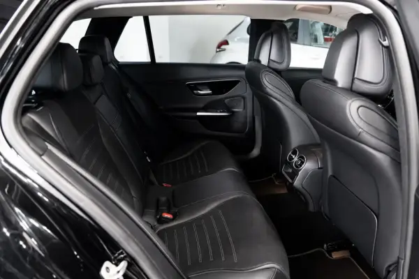 Mercedes-Benz C 300 e T 9G-TRONIC AMG Line 19