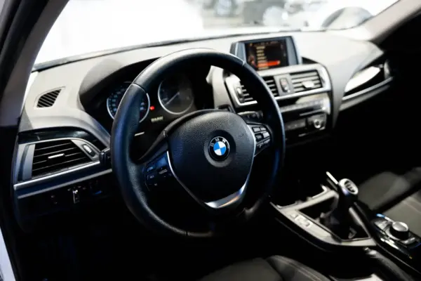 BMW 116 d EDynamics Line Sport 2