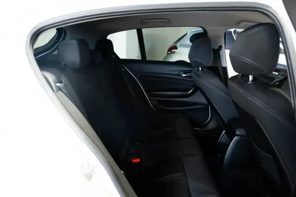 BMW 116 d EDynamics Line Sport 10