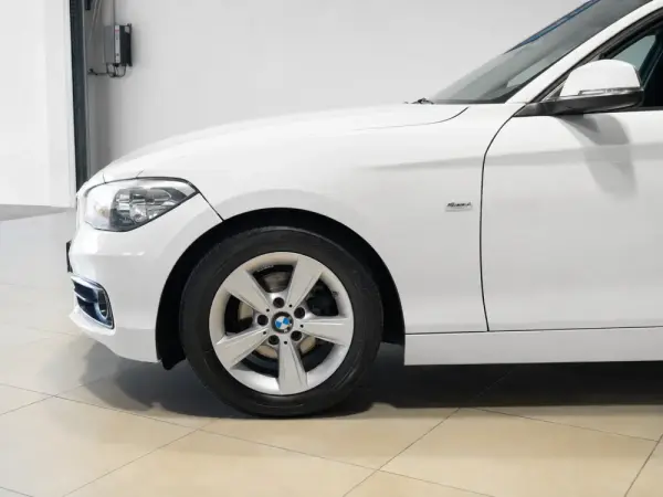 BMW 116 d EDynamics Line Sport 13