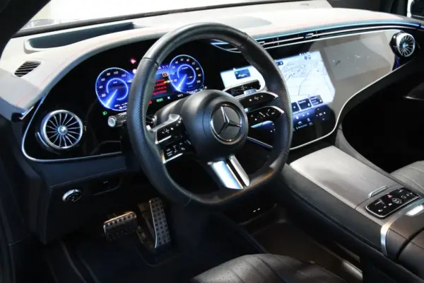 Mercedes-Benz EQE SUV 500 4Matic 10
