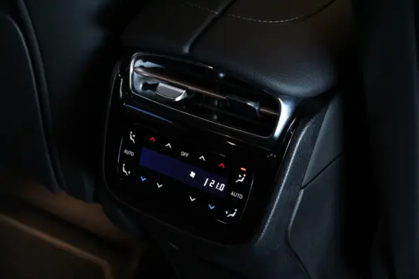 Mercedes-Benz EQE SUV 500 4Matic 28