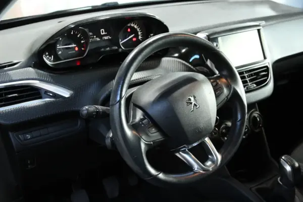 Peugeot 208 1.2 PureTech Style 2
