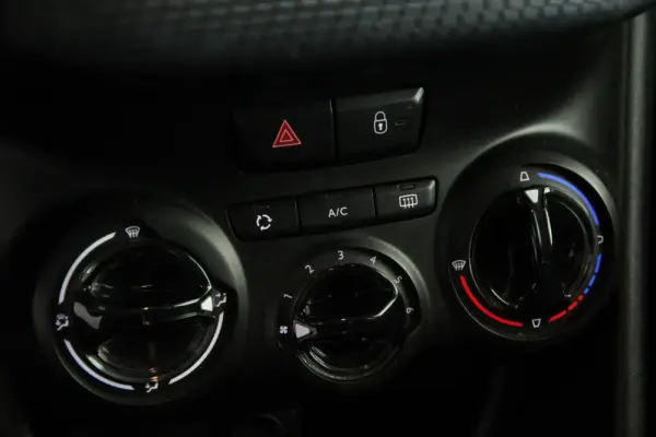 Peugeot 208 1.2 PureTech Style 5