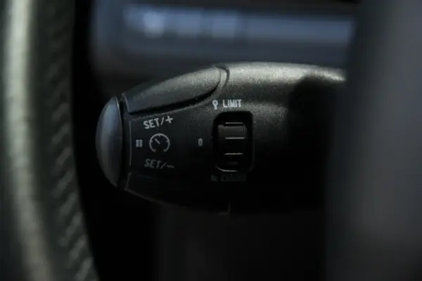 Peugeot 208 1.2 PureTech Style 11
