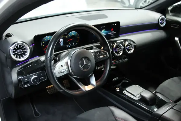 Mercedes-Benz A 180 d AMG Line Aut. 25