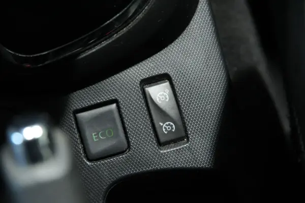 Renault Captur 0.9 TCE Exclusive 6