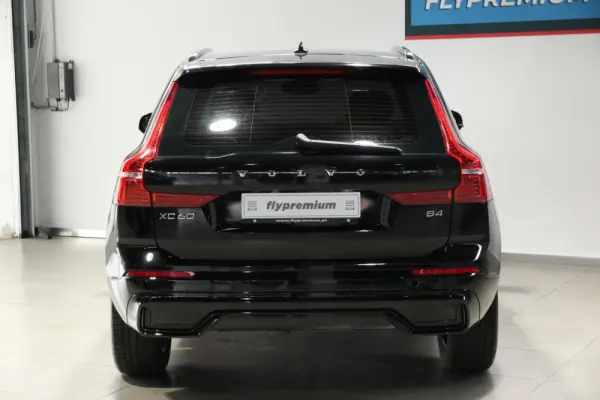 Volvo XC 60 2.0 B4 R-Design 22