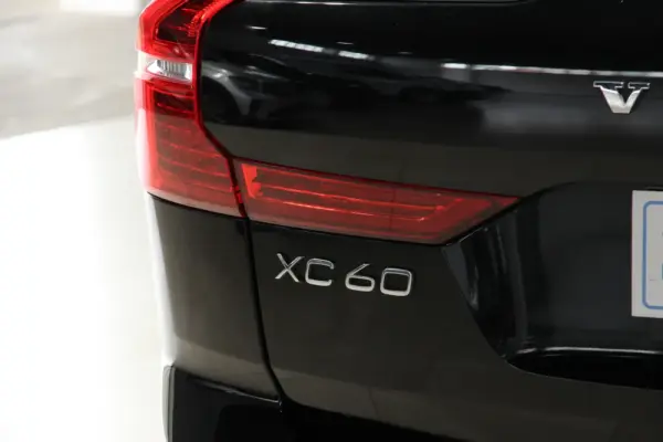 Volvo XC 60 2.0 B4 R-Design 25