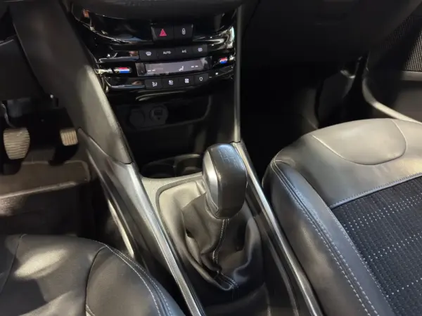 Peugeot 2008 1.2 PureTech Allure 20