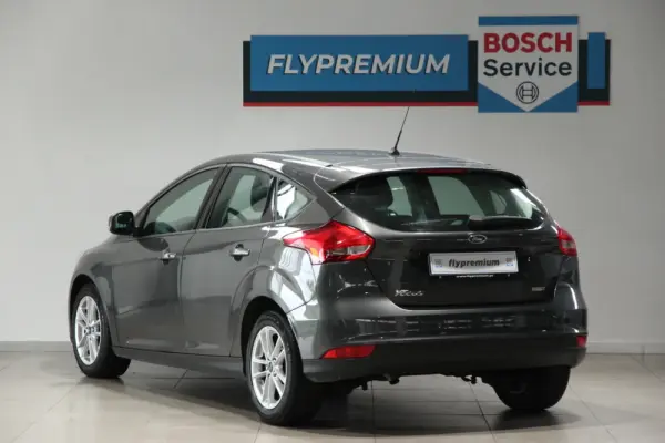 Ford Focus 1.0 EcoBoost Business 10