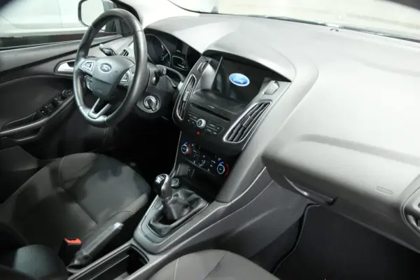 Ford Focus 1.0 EcoBoost Business 16