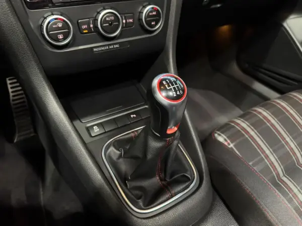 Volkswagen Golf Cabriolet GTI 11