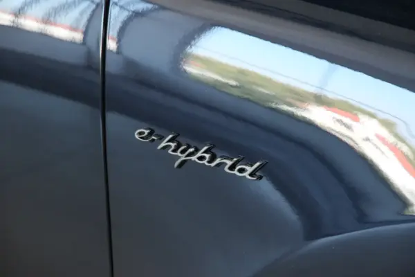 Porsche Cayenne E-Hybrid Platinum Edition 2