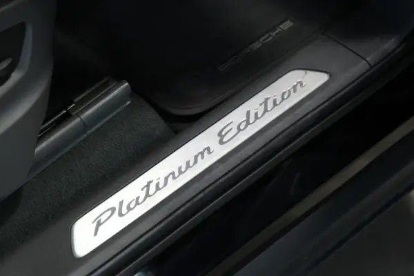 Porsche Cayenne E-Hybrid Platinum Edition 6