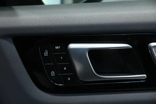 Porsche Cayenne E-Hybrid Platinum Edition 7