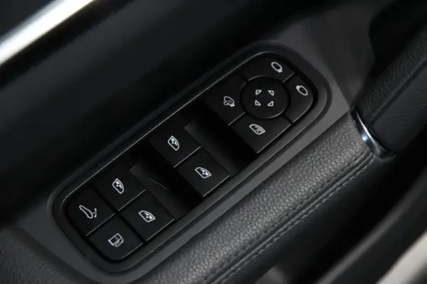 Porsche Cayenne E-Hybrid Platinum Edition 13