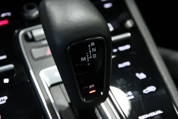 Porsche Cayenne E-Hybrid Platinum Edition 18