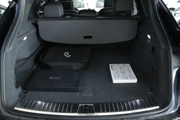 Porsche Cayenne E-Hybrid Platinum Edition 33