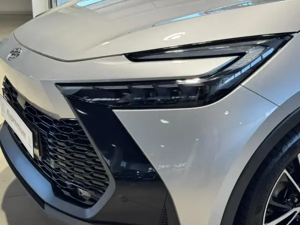 Toyota C-HR 1.8 Hybrid Square Collection 27