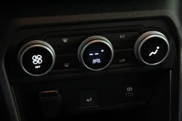 Dacia Jogger 1.0 ECO-G Extreme 7L Bi-Fuel 9