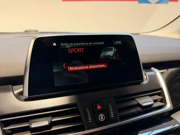 BMW 216 Active Tourer d Line Sport Auto 10