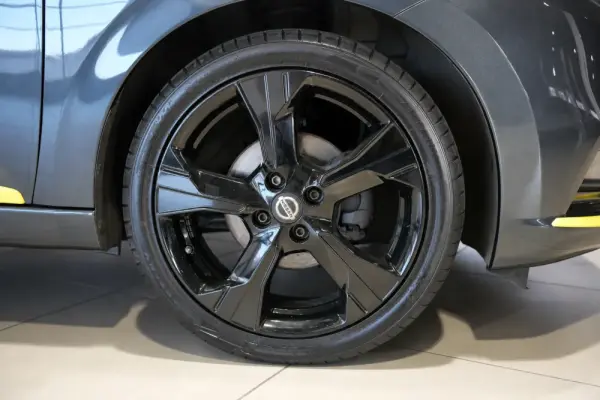 Nissan Micra 1.0 IG-T Kiiro 18