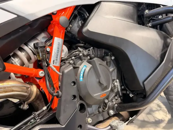 KTM 790 Adventure Outro 2