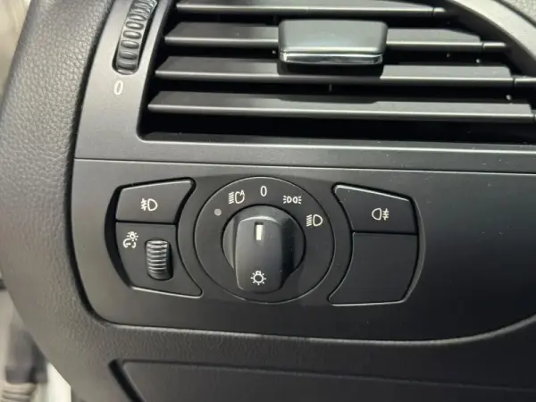 BMW 630 i Aut. 2