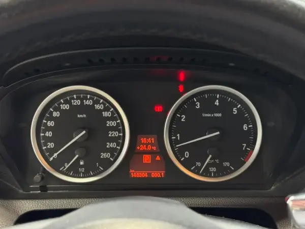 BMW 630 i Aut. 9
