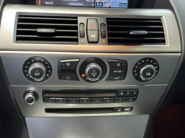 BMW 630 i Aut. 14