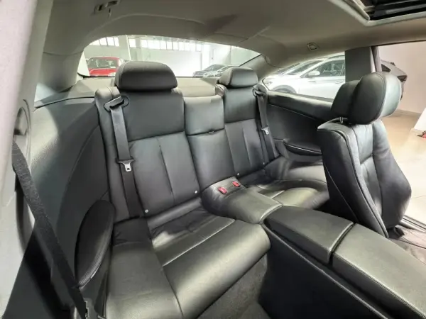 BMW 630 i Aut. 22