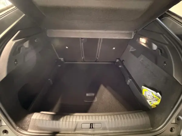 Peugeot 3008 1.2 Hybrid Allure Pack e-DCS6 4