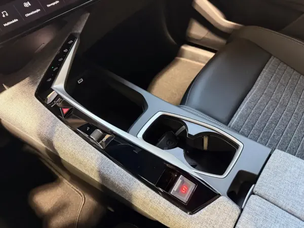 Peugeot 3008 1.2 Hybrid Allure Pack e-DCS6 15
