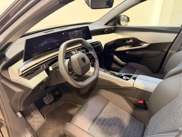 Peugeot 3008 1.2 Hybrid Allure Pack e-DCS6 36