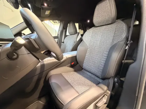 Peugeot 3008 1.2 Hybrid Allure Pack e-DCS6 37