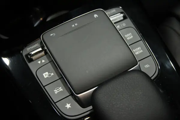 Mercedes-Benz A 250 e Style Plus 8