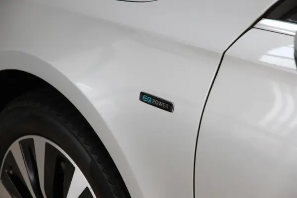 Mercedes-Benz A 250 e Style Plus 22