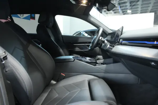 BMW 530 e Pack Desportivo M 2