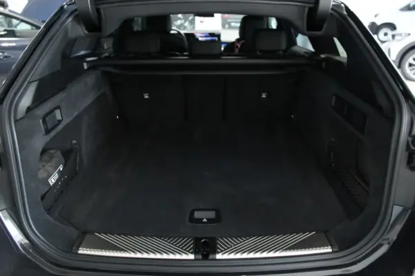 BMW 530 e Pack Desportivo M 26