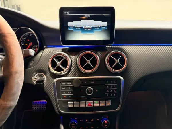 Mercedes-Benz A 180 d 7G-DCT AMG Line 8
