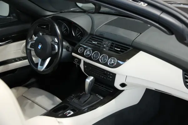 BMW Z4 23 i Auto 3