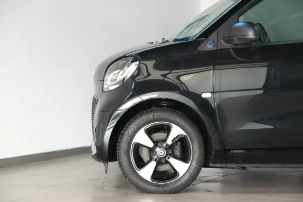 Smart ForTwo Coupé EQ passion 13