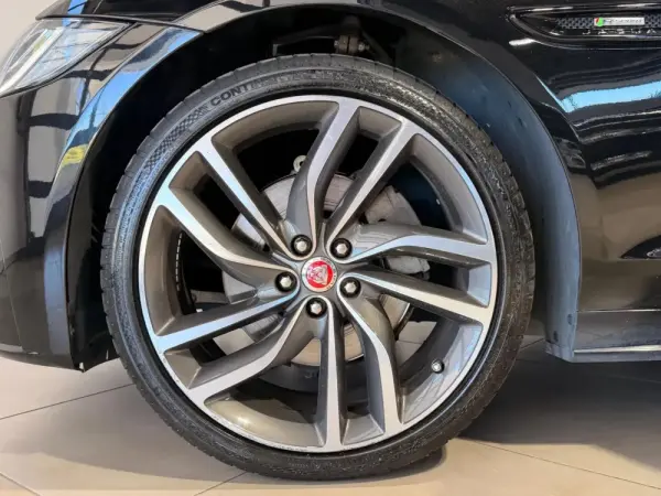 Jaguar XF Sportbrake 2.0 D R-Sport Aut. 29