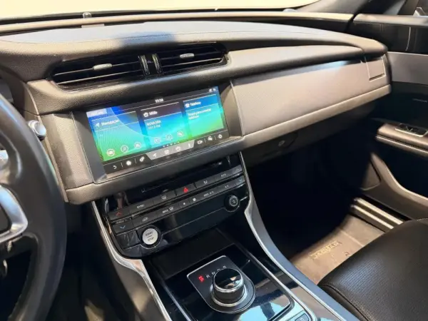 Jaguar XF Sportbrake 2.0 D R-Sport Aut. 42