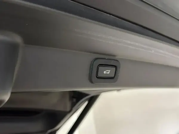 Land Rover Range Rover Sport 3.0 P440e Dynamic SE 44