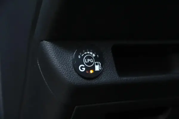 Renault Clio 1.0 TCe Techno Bi-Fuel 24