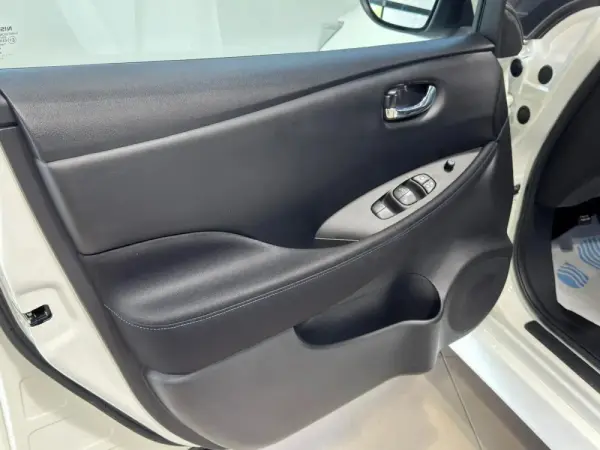 Nissan Leaf 40 kWh 23